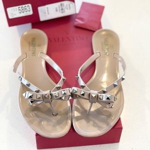 Valentino Garavani Rockstud Bow Sandals